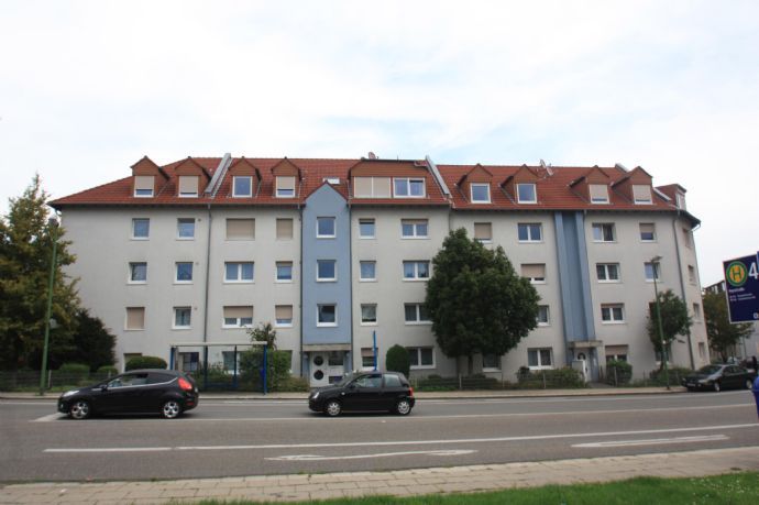 Gepflegte Wohnung in 5-Familienhaus, 45309 Essen, Etagenwohnung